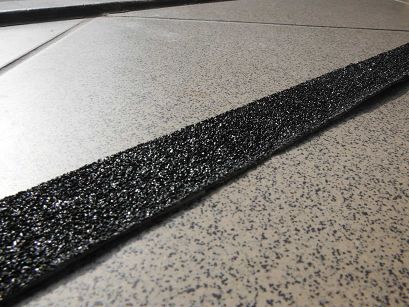 TAŚMA ANTYPOŚLIZGOWA GRUBE ZIARNO MINERALNE 25mm x 18,3m CZARNA