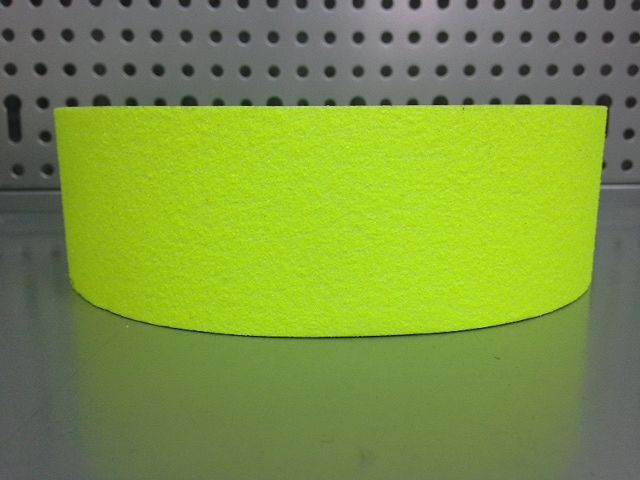 TAŚMA ANTYPOŚLIZGOWA FLUO 50mm x 18m JASKRAWA