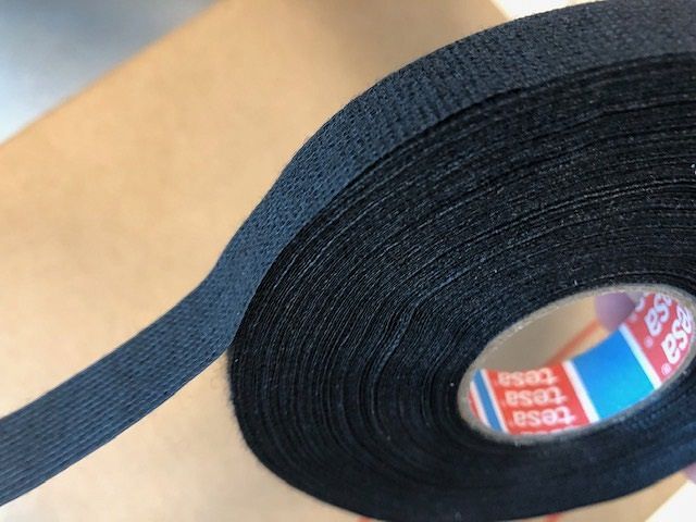 tesa® 51608 TAŚMA IZOLACYJNA PET Z MESZKIEM 15mm x 15m