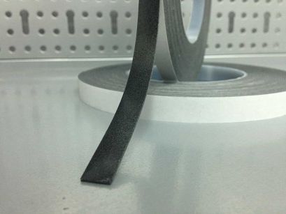 TAŚMA PIANKOWA AKRYLOWA DWUSTRONNIE KLEJĄCA MONTAŻOWA CZARNA DO -40°C SC69 9 mm