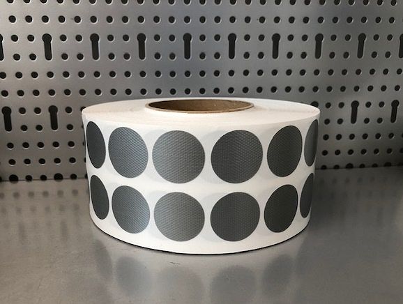 TKANINOWE SAMOPRZYLEPNE KÓŁKA / PUNKTY 30mm 3000szt na rolce szare