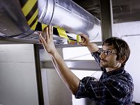 tesa® TAŚMA OSTRZEGAWCZA ŻÓŁTO CZARNA DO WYKLEJANIA LINII 25mmx33m 60760