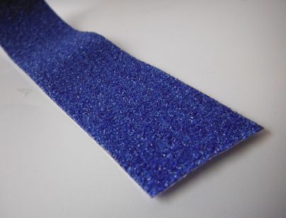 TAŚMA ANTYPOŚLIZGOWA ZIARNO STANDARDOWE 25mmx18,3m NIEBIESKA