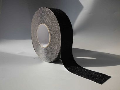 TAŚMA ANTYPOŚLIZGOWA GRUBE ZIARNO 50mmx18,3m CZARNA