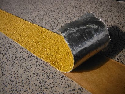 TAŚMA ANTYPOŚLIZGOWA na podłożu ALUMINIOWYM 25mmx18m ŻÓŁTA