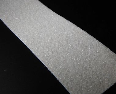 TAŚMA ANTYPOŚLIZGOWA ZIARNO STANDARDOWE 25mm x 18,3m BIAŁA