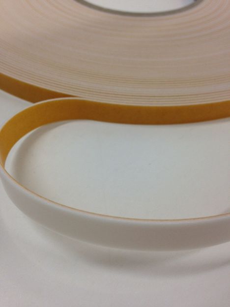 tesa® 4957 TAŚMA DWUSTRONNA PIANKOWA 9mmx25m BIAŁA